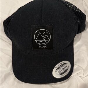 Vuori Charcoal Mesh Snapback Cap